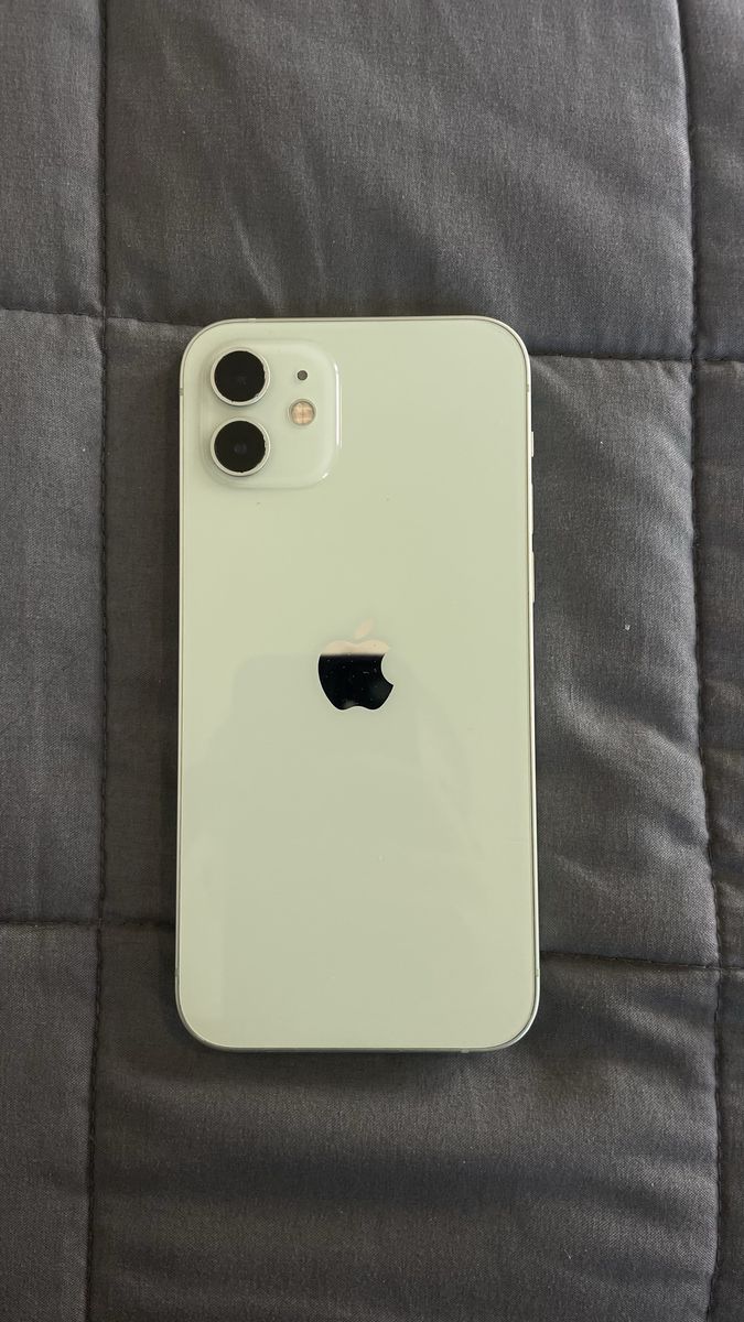 iPhone 12 – 64GB (Unlocked)