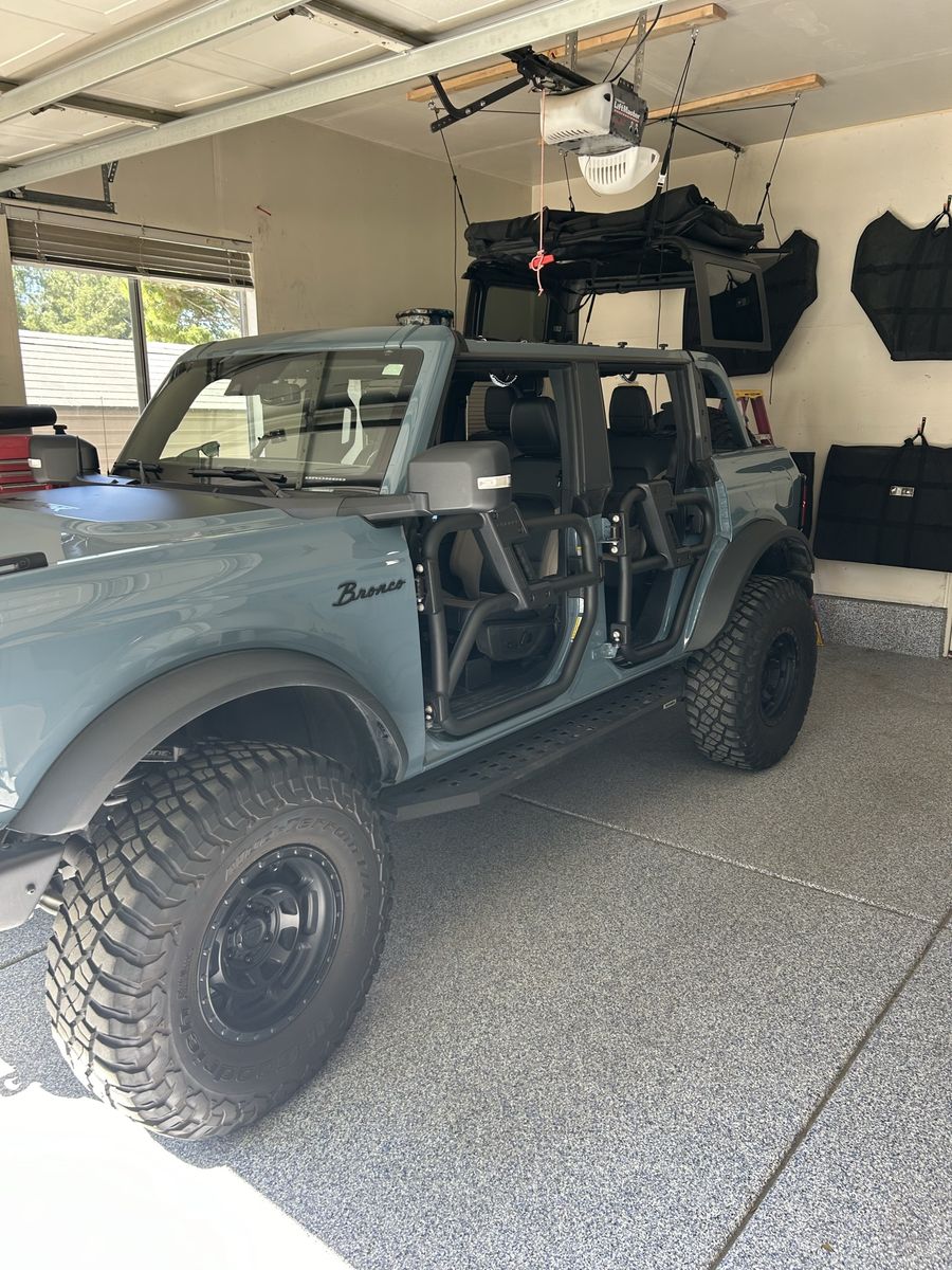 Ford Bronco bikini top 4 door