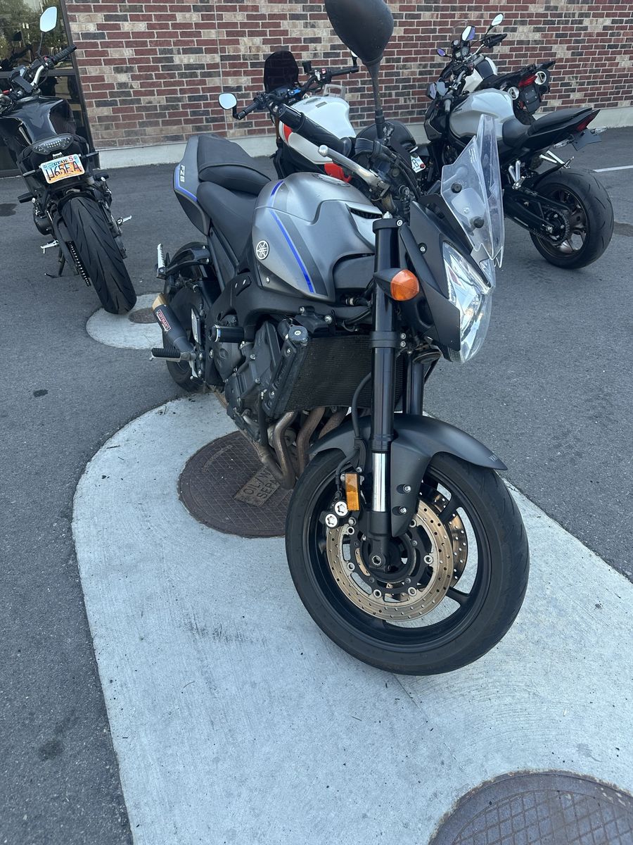 2013 Yamaha FZ8 Sport Motorcycle Gray Black with Windshield & Coffman Exhaust