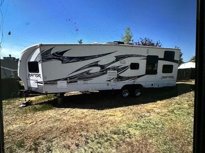 Travel Trailer / Toy Hauler