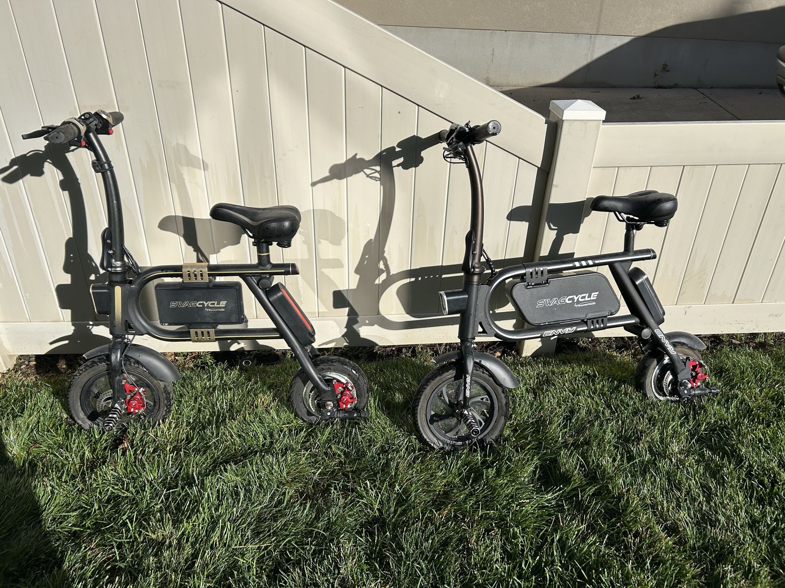 SwagCycle Envy Folding Electric Smart Bikes - Pair (2 Bikes) $25 each or $30 for both!