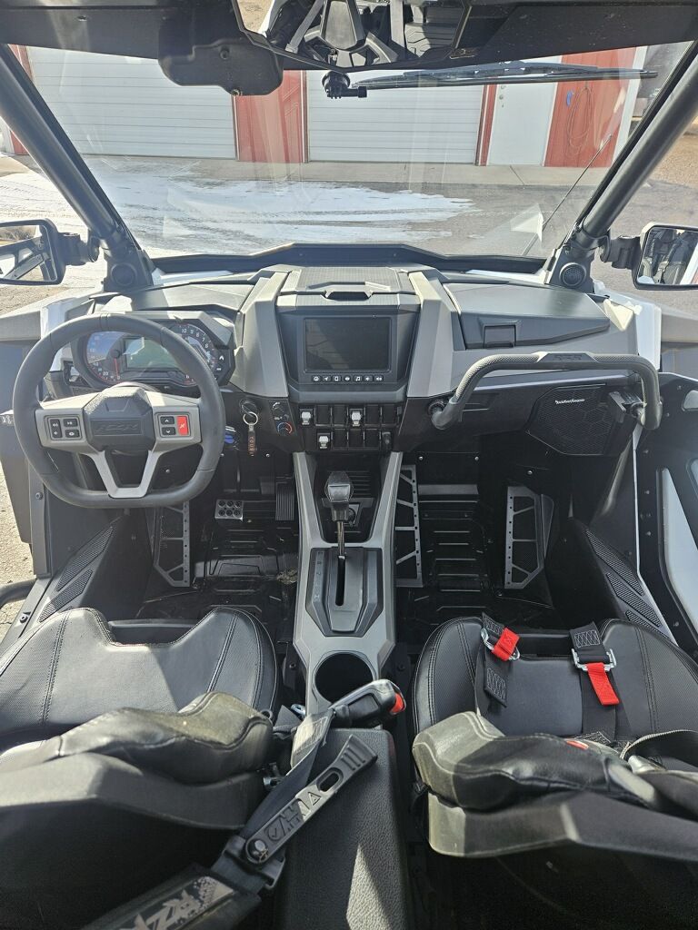 Main image 7