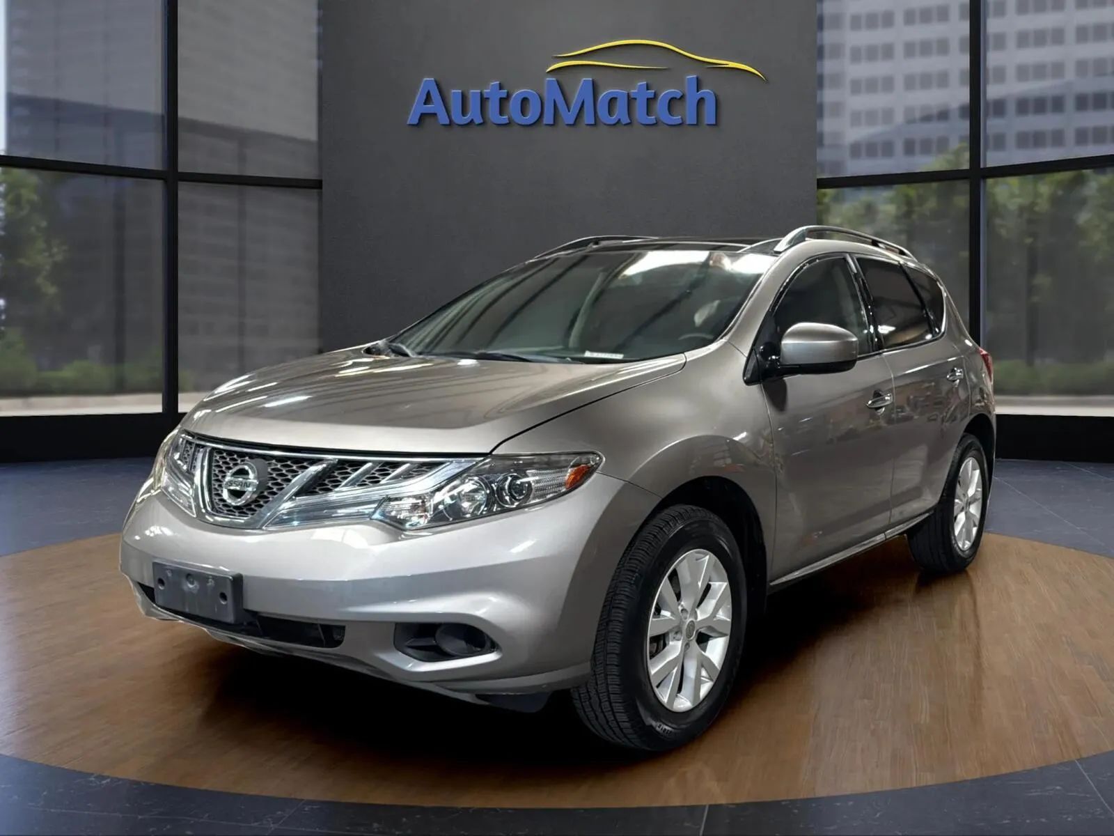Main image 4