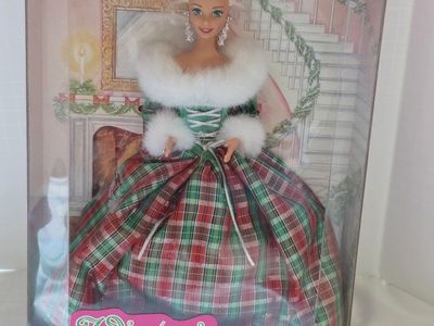Vintage collectible 1994 Special Edition Winter's Eve Barbie Doll