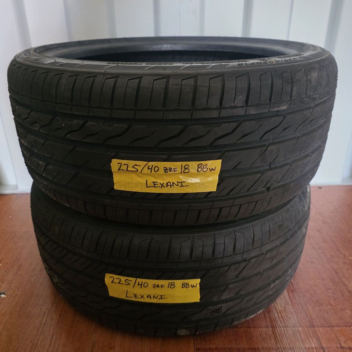 Two Lexani 225/40ZRF18 RFX Plus New