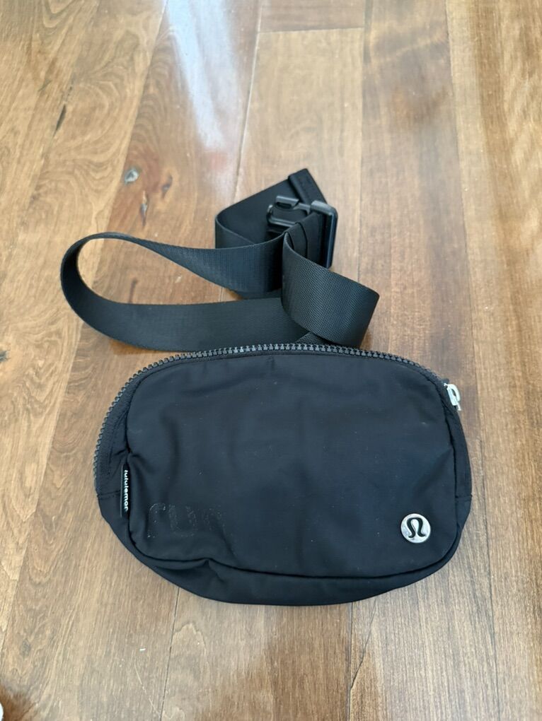 Lululemon Belt Bag Black
