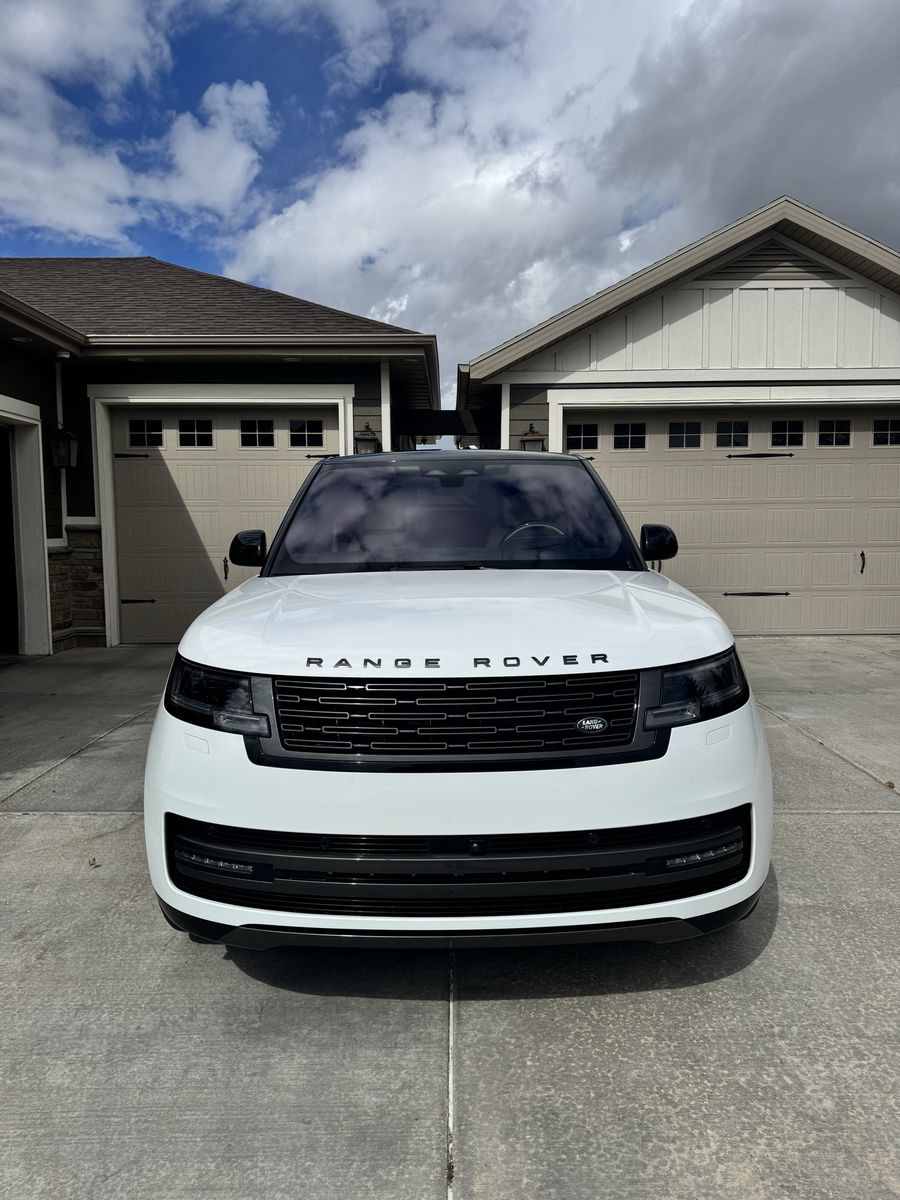 2023 Land Rover Range Rover P530 SE