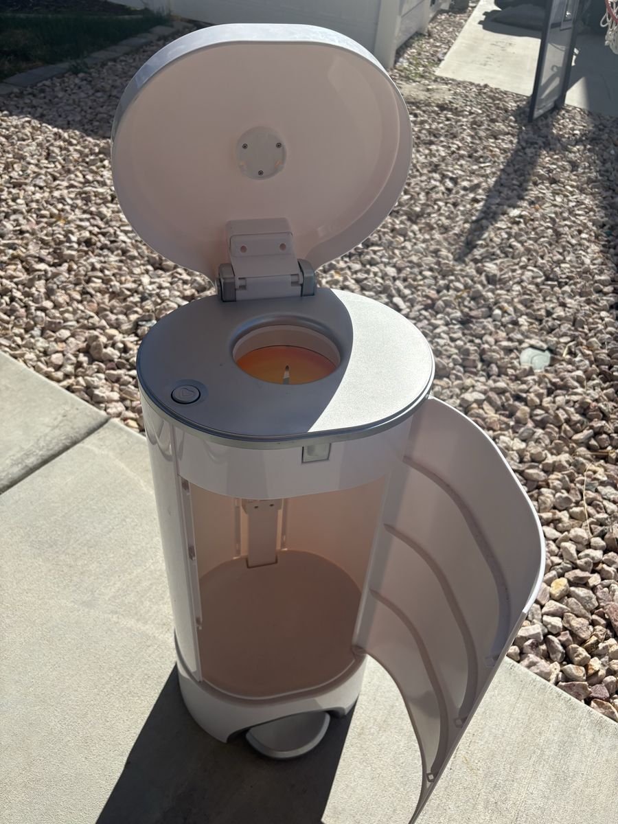 Diaper Pail - White, Odor-locking, Eco-friendly