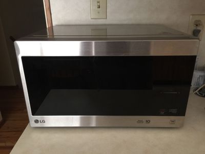 LG Stainless Steel Countertop Microwave with Smart Inverter