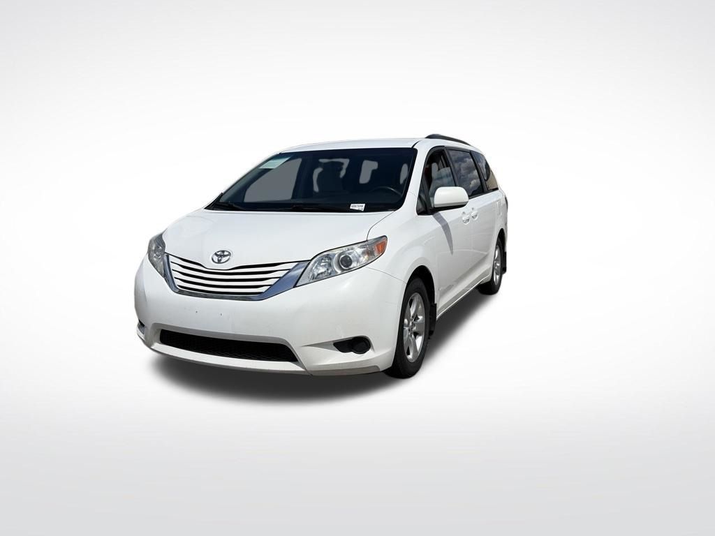 2017 Toyota Sienna LE 8-Passenger