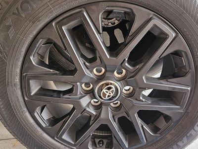Toyota Tundra wheels and tires