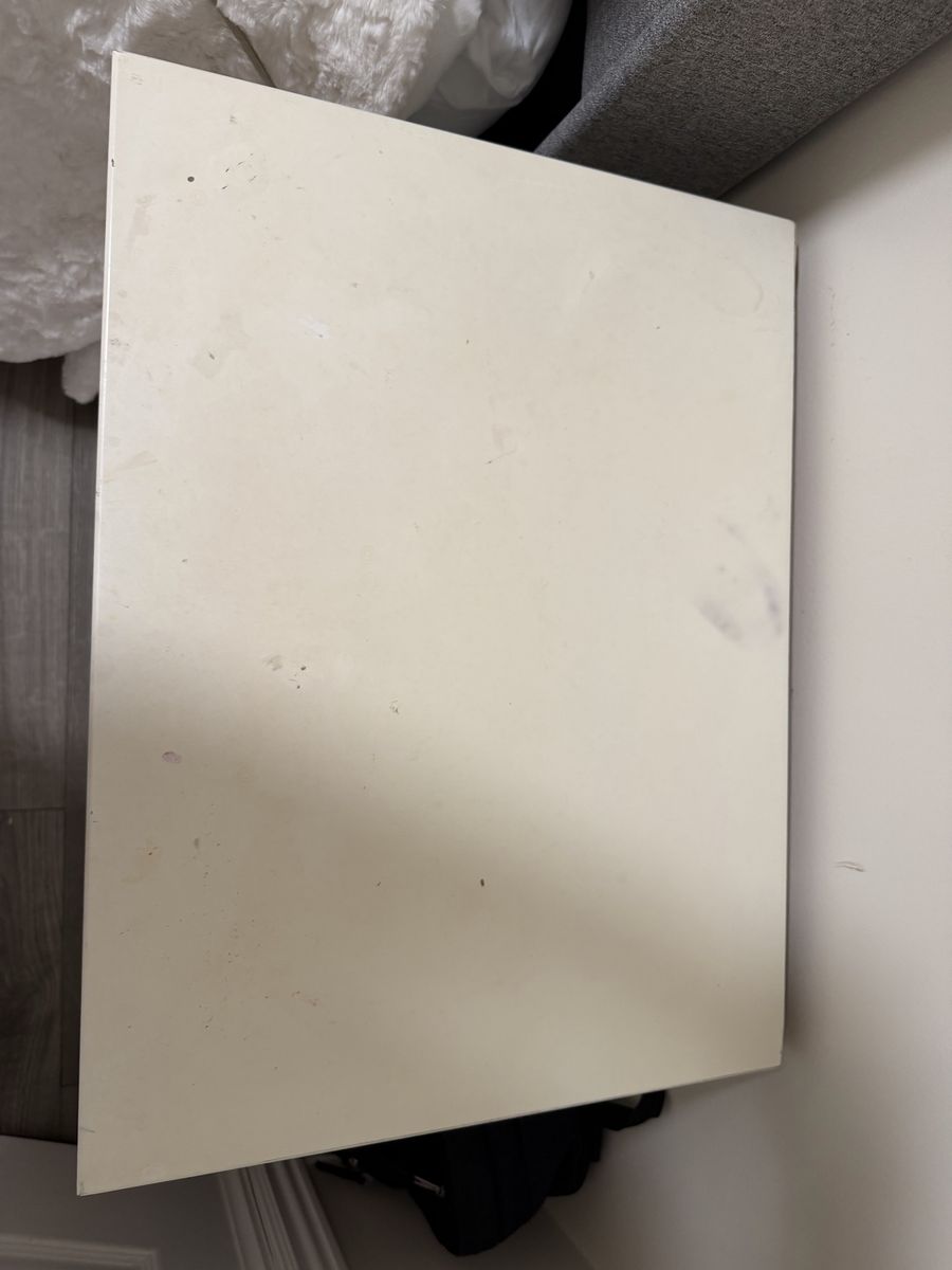 Main image 3