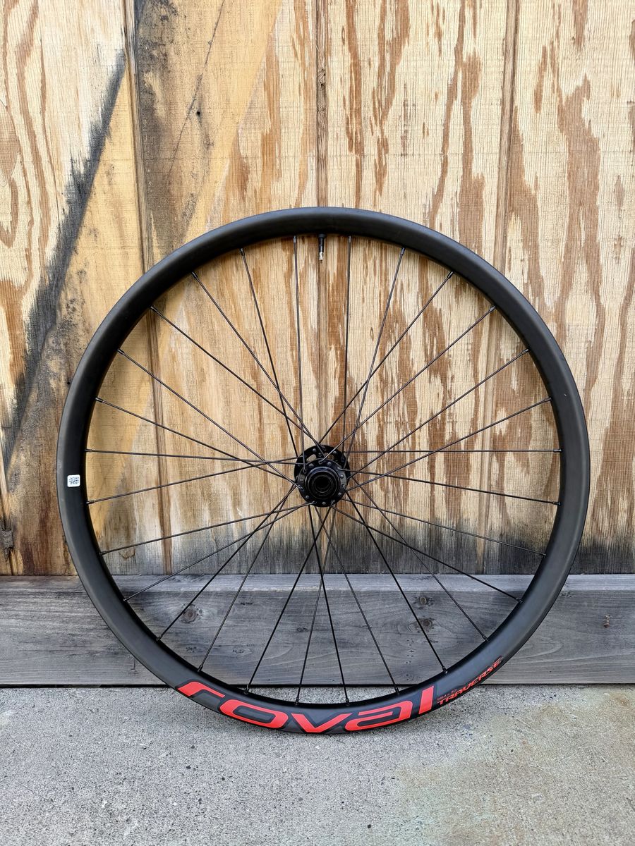 27.5 Roval Traverse Carbon Front