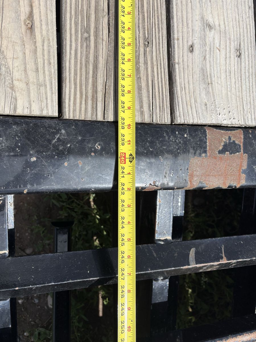 Main image 6
