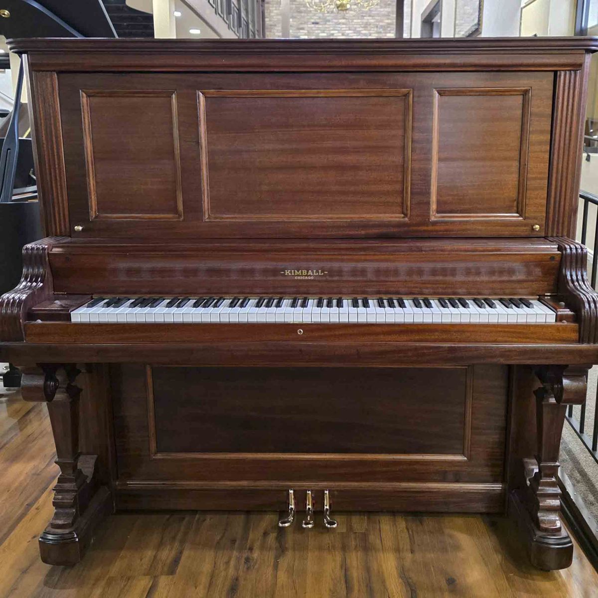 LIKE NEW UPRIGHT PIANO