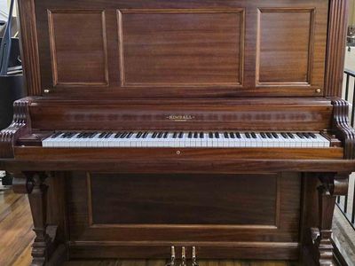 LIKE NEW UPRIGHT PIANO