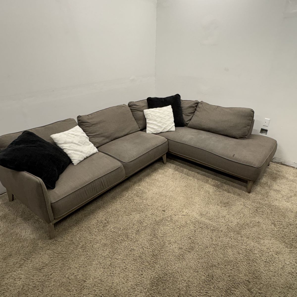 Large Grey Fabric Sectional With chaise