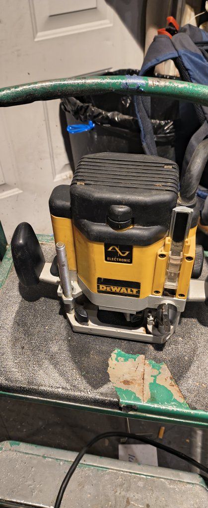 DEWALT Electronic Plunge Router, Used, Heavy-Duty Woodworking Tool