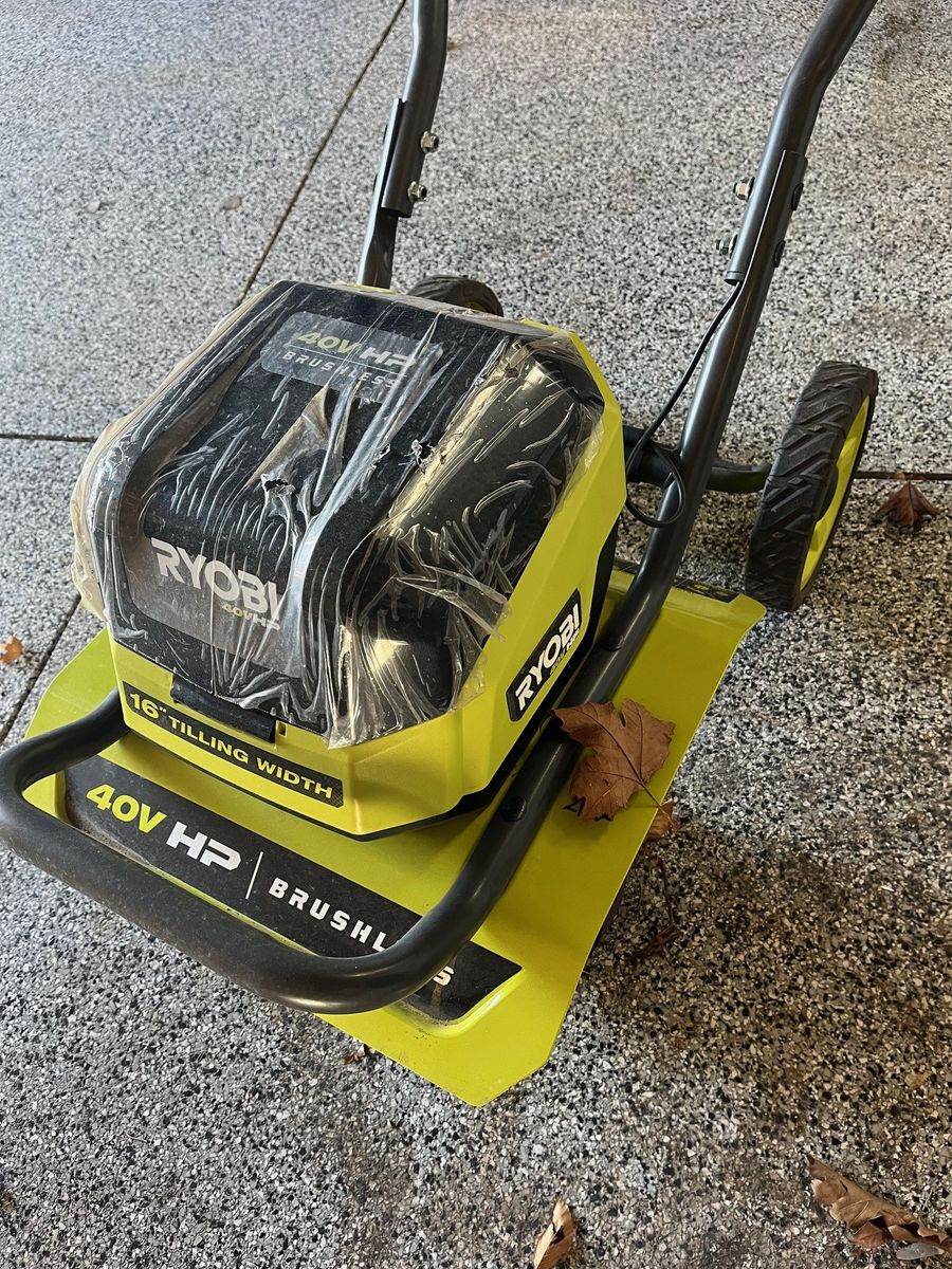 Ryobi tiller 40V HP Brushless WHISPER SERIES 16" Front Tine Tiller Kit