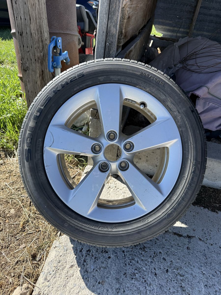 205/55R16 tires