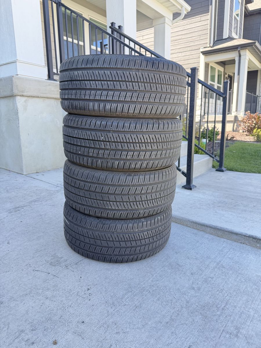 245/45R18 Yokohama Avid Ascent GT