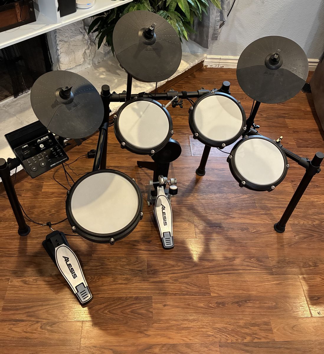 ALESIS NITRO MAX