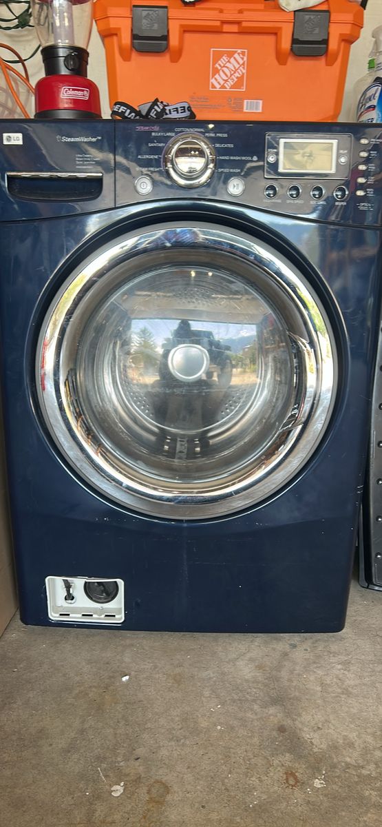 LG Washer & Dryer Set
