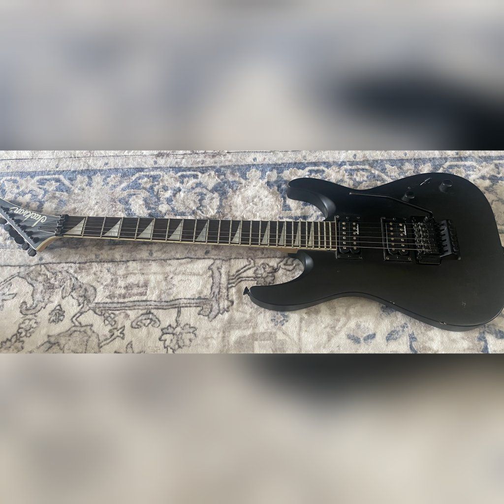 Jackson JS Series Dinky Arch Top JS32 DKA - Matte Black Double Cutaway Locking Tremolo