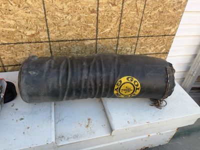 Gold's Gym Heavy Bag - Vintage Black Punching Bag with Chains (Approx. 44 inches)