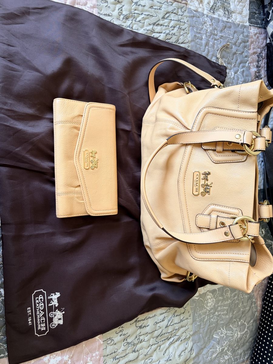 Peach Coach Purse and Wallet Set