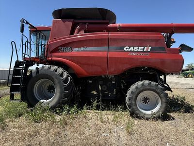 CASE IH 7120 Axial-Flow Combine Harvester - Used Farm Equipment