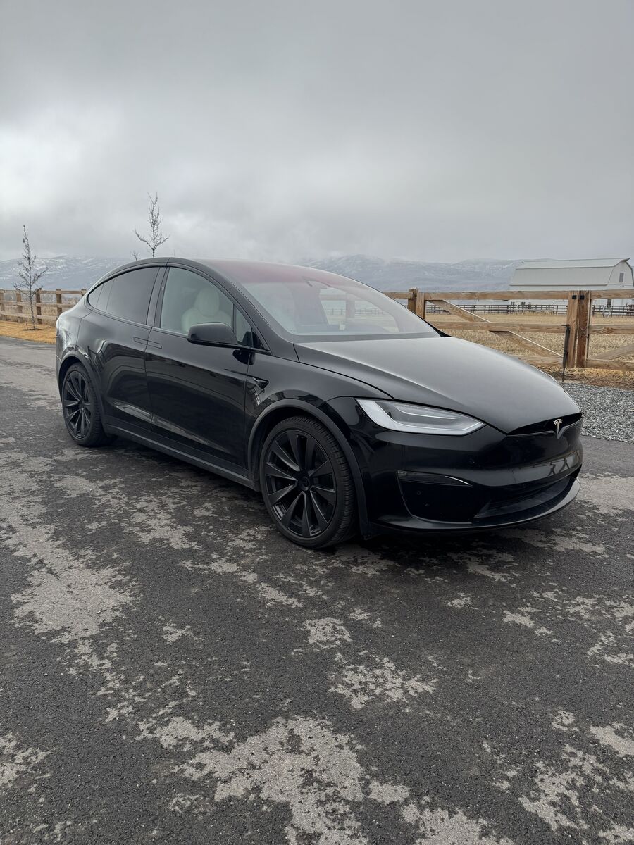 2022 Tesla Model X Plaid