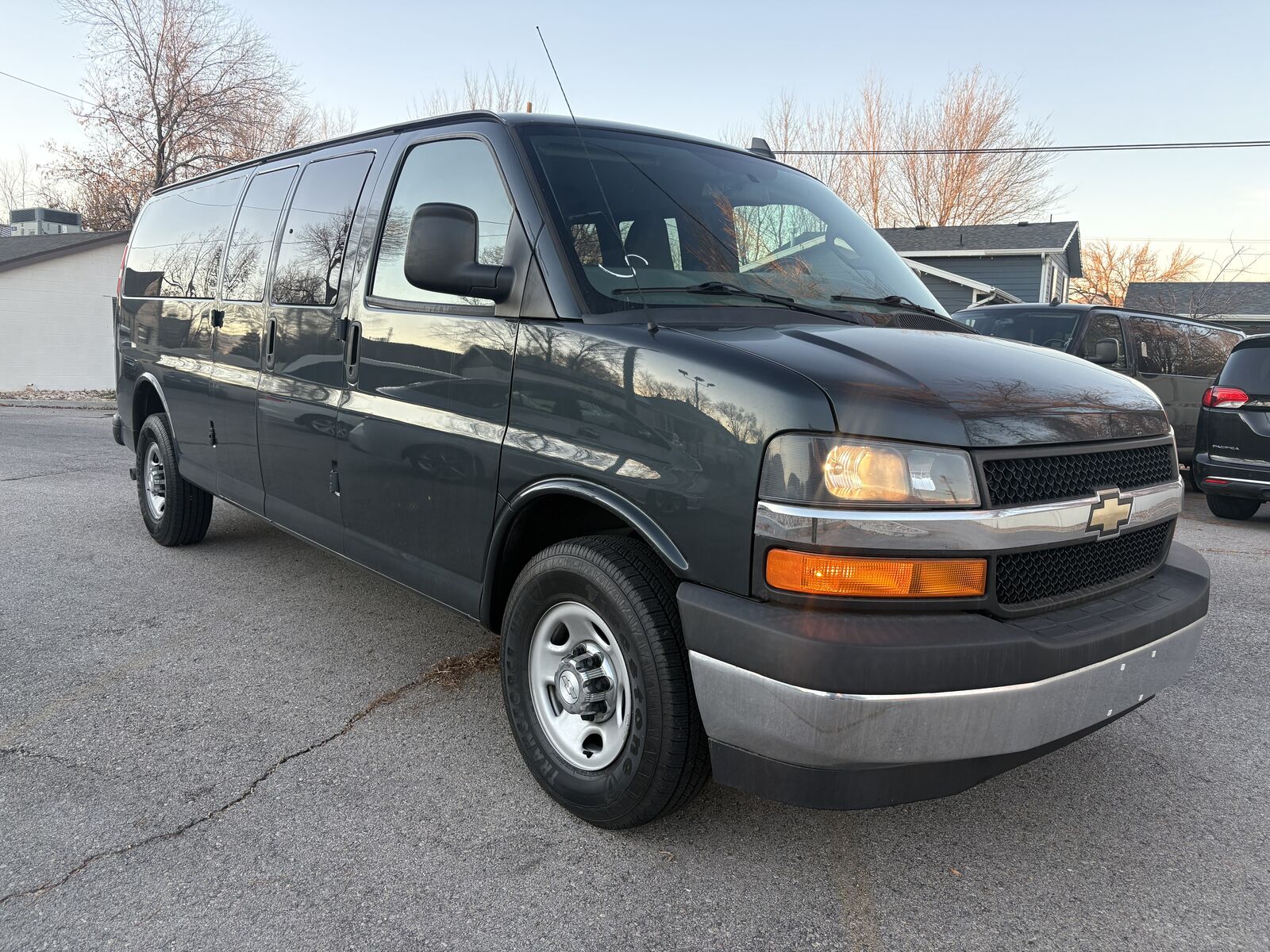 2017 CHEVROLET EXPRESS LT 3500