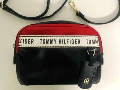 Tommy Hilfiger small bag