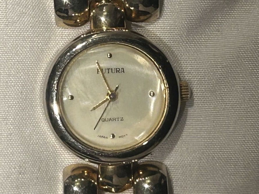 Main image 1