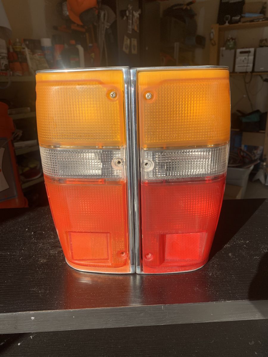1988 4Runner TailLights Chrome