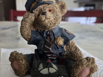 Vintage Boyds Bears "Sgt. O'Beara" Police Officer Figurine
