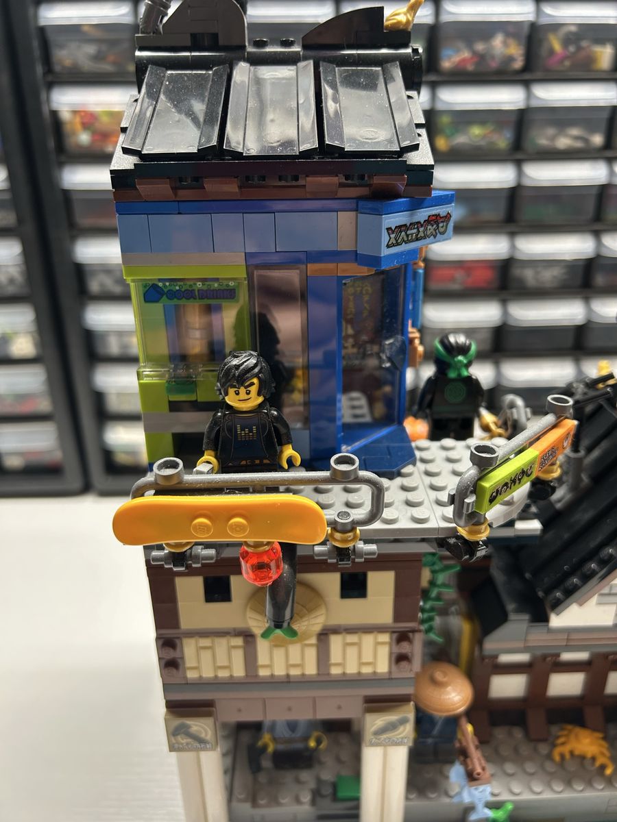Main image 5