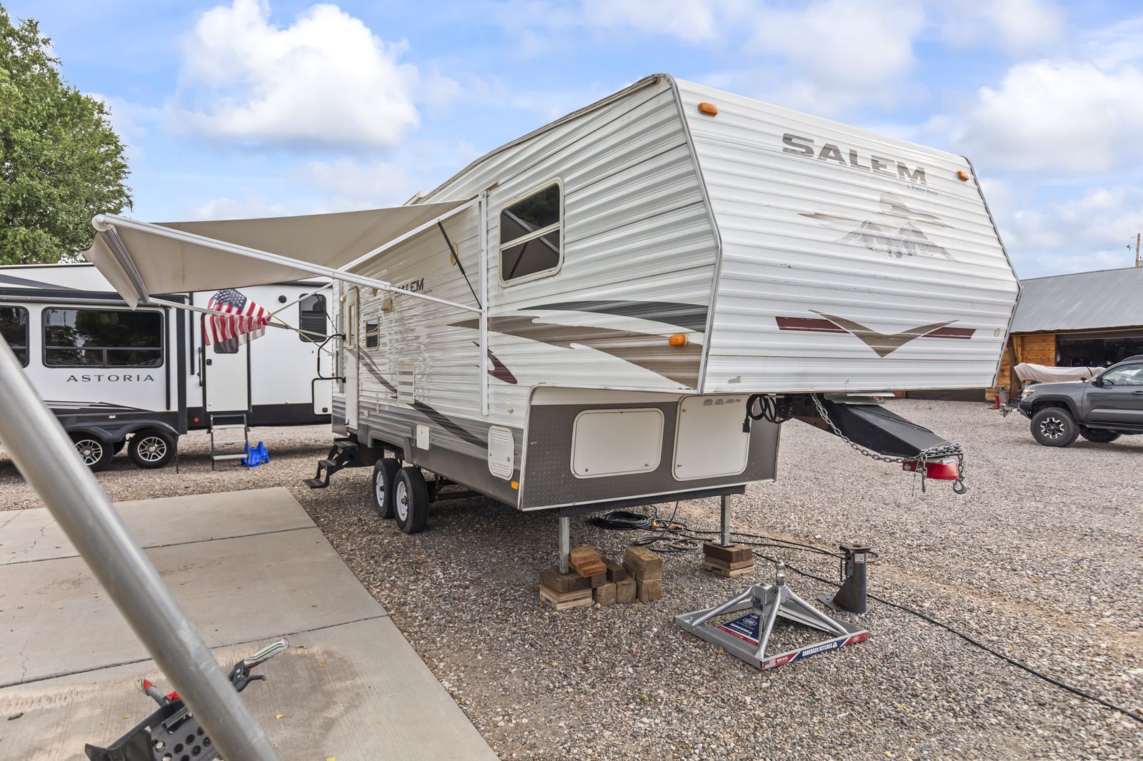 Salem Fifth Wheel RV