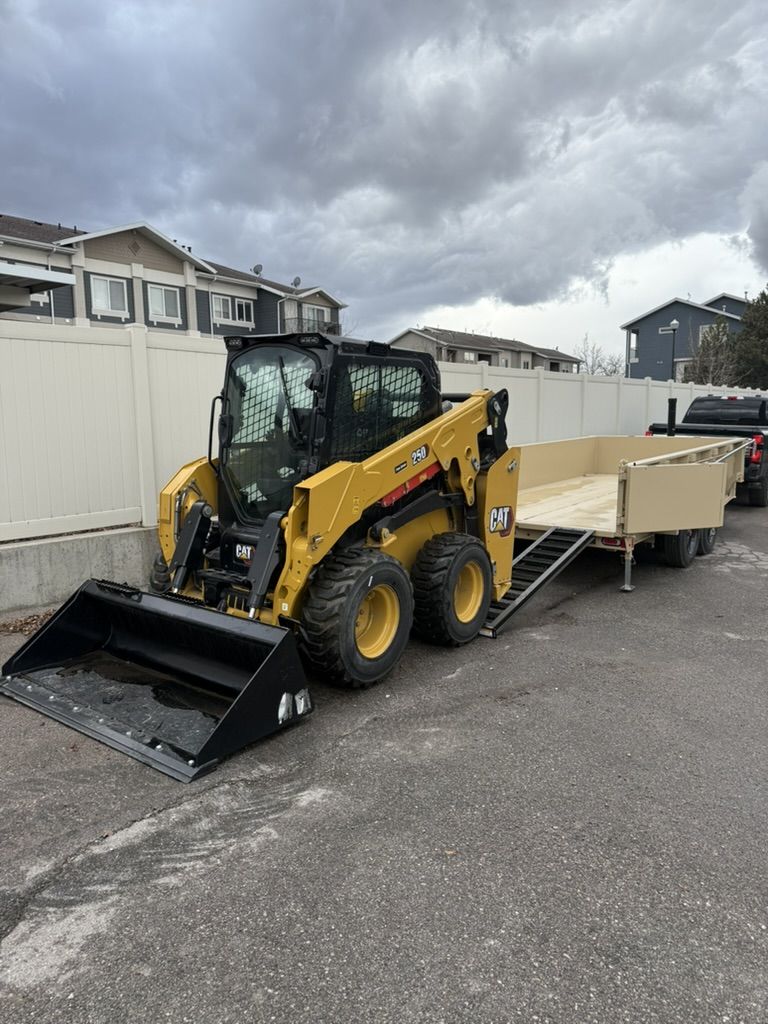 New Cat 250 Wheel Skid Bobcat for Rent. Nice Enclosed Unit. Half Day Available
