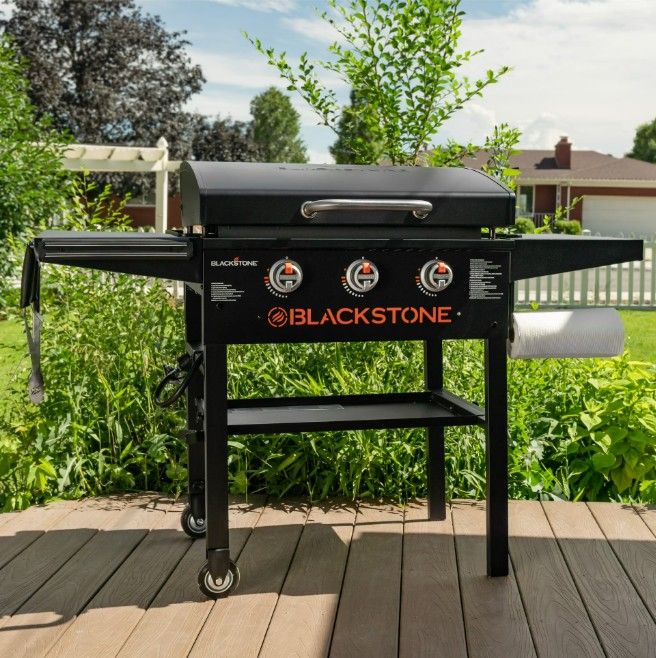 New in Box Blackstone 28" XL Griddle