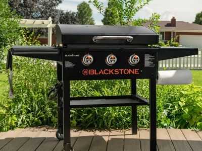 New in Box Blackstone 28" XL Griddle