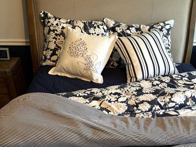 Ralph Lauren Queen Size Comforter Set - Floral/Stripe Pattern, 2 Standard Shams, 2 Decorative Pillows