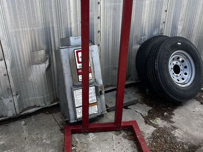 Oil filter crusher