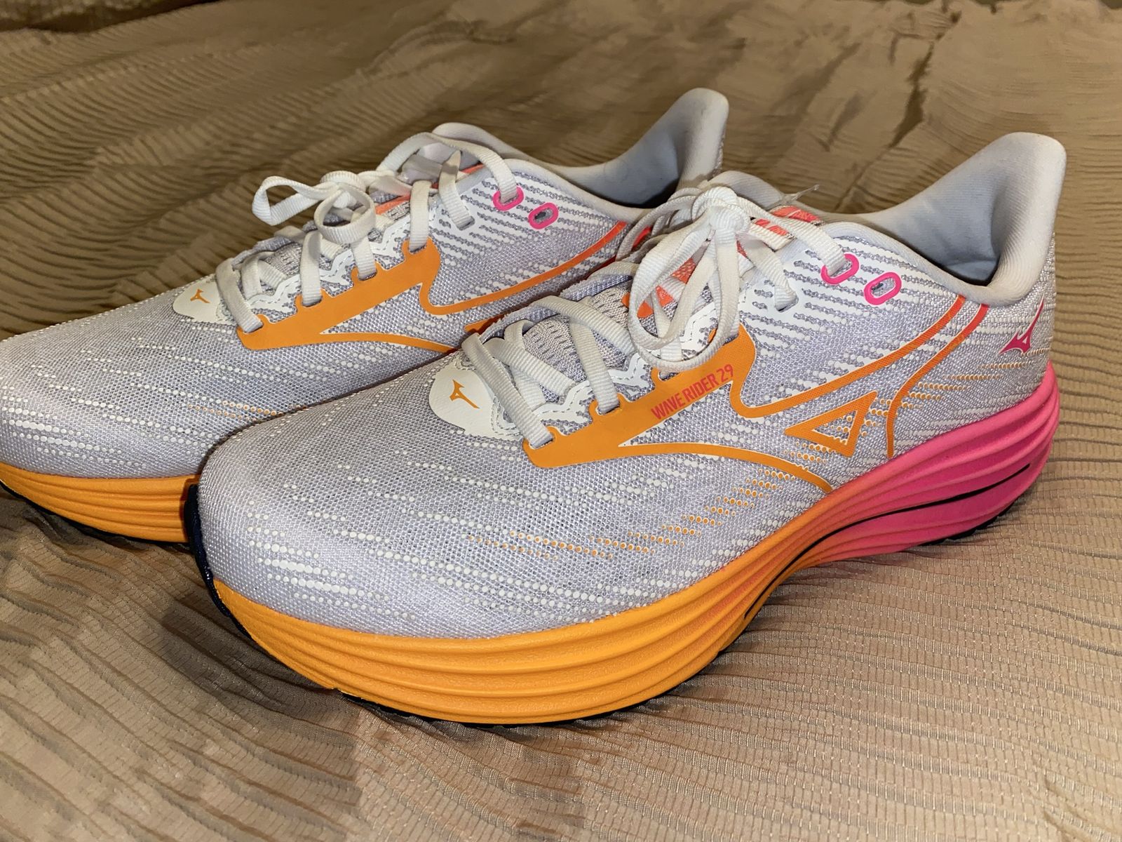 Mizuno Wave Rider 29 new w box unisex mens size 10.5 women’s size 12
