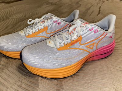 Mizuno Wave Rider 29 new w box unisex mens size 10.5 women’s size 12
