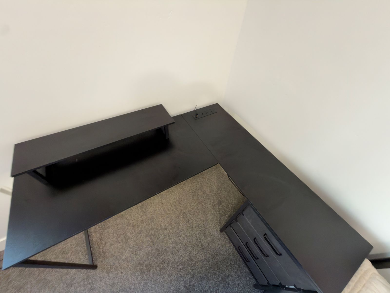 Main image 4