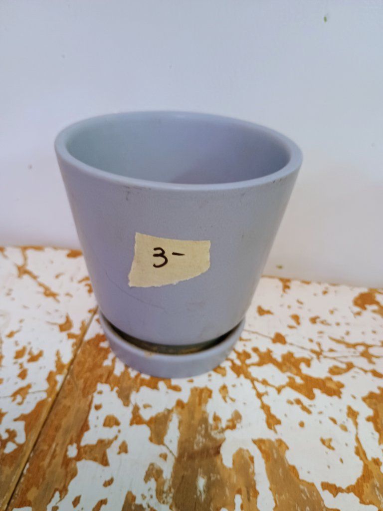 Small purple plant pot. 4 1/2"