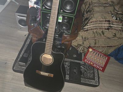 Fender Electric Acoustic with Built-In Tuner and new battery