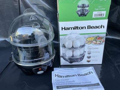 Hamilton Beach 3-in-1 Egg Cooker 25508 - Boils, Poaches, and Makes Omelets, Serves up to 14 Eggs